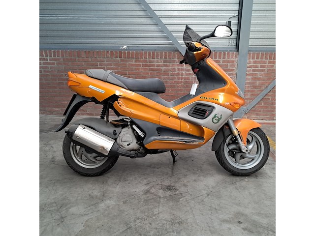 Motorscooter, gilera, runner 180 - afbeelding 1 van  40