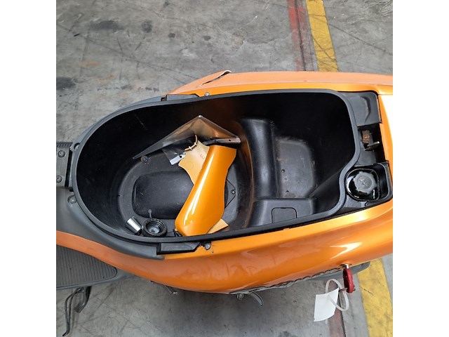 Motorscooter, gilera, runner 180 - afbeelding 32 van  40