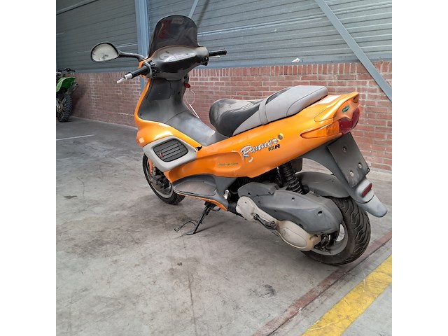 Motorscooter, gilera, runner 180 - afbeelding 37 van  40