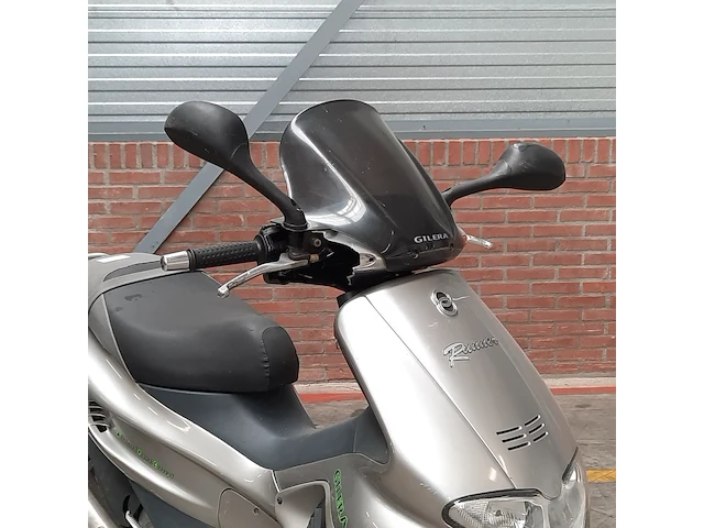 Motorscooter, gilera, runner - afbeelding 2 van  27