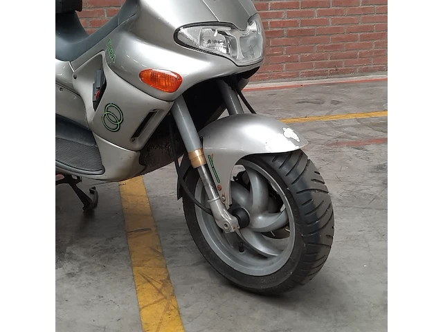 Motorscooter, gilera, runner - afbeelding 4 van  27