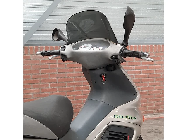 Motorscooter, gilera, runner - afbeelding 11 van  27