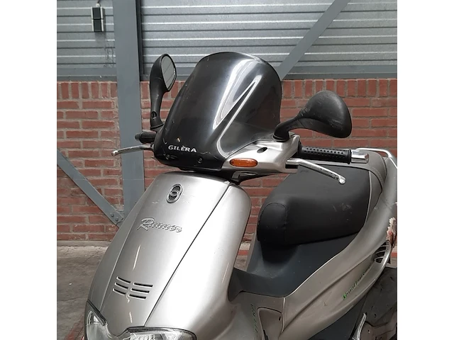Motorscooter, gilera, runner - afbeelding 12 van  27