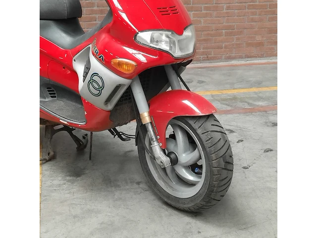 Motorscooter, gilera, runner - afbeelding 3 van  27
