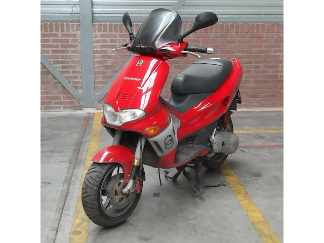 Motorscooter, gilera, runner - afbeelding 1 van  27