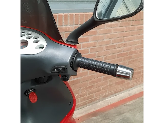 Motorscooter, gilera, runner - afbeelding 17 van  27