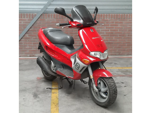 Motorscooter, gilera, runner - afbeelding 27 van  27
