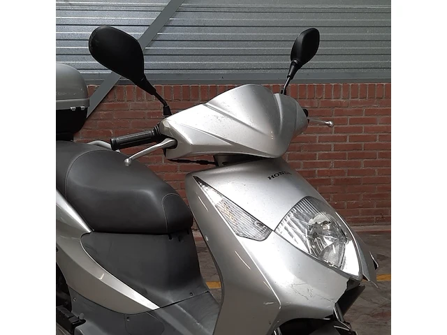 Motorscooter, honda, ses 150 dylan, 2003 - afbeelding 2 van  35