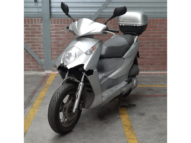 Motorscooter, honda, ses 150 dylan, 2003 - afbeelding 1 van  35