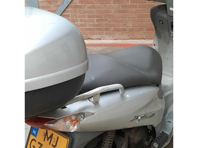 Motorscooter, honda, ses 150 dylan, 2003 - afbeelding 13 van  35