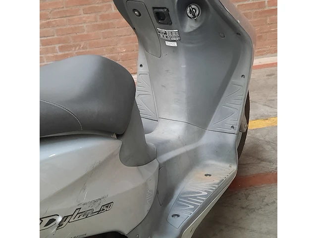 Motorscooter, honda, ses 150 dylan, 2003 - afbeelding 15 van  35