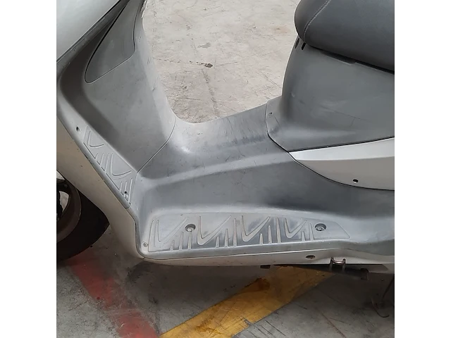 Motorscooter, honda, ses 150 dylan, 2003 - afbeelding 28 van  35