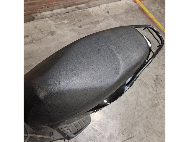 Motorscooter, kymco, agility 125 - afbeelding 20 van  29