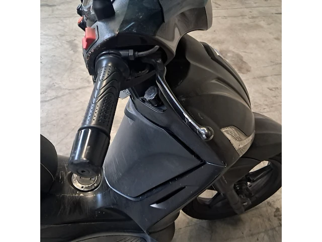 Motorscooter, piaggio, 350 beverly sport, 2012 - afbeelding 43 van  70