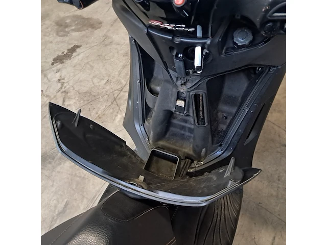 Motorscooter, piaggio, 350 beverly sport, 2012 - afbeelding 57 van  70
