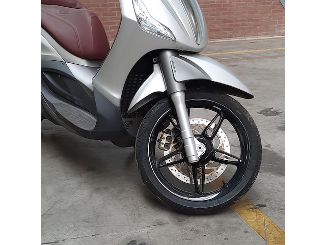 Motorscooter, piaggio, 350 beverly sport, 2012 - afbeelding 3 van  32