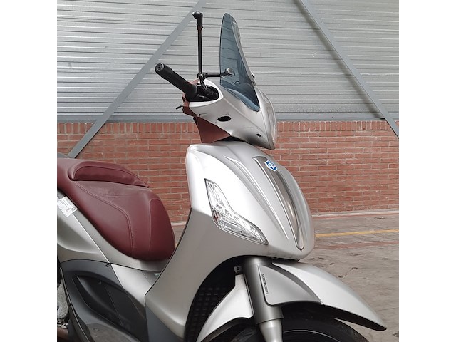 Motorscooter, piaggio, 350 beverly sport, 2012 - afbeelding 4 van  32