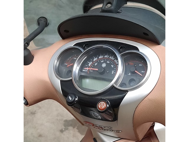 Motorscooter, piaggio, 350 beverly sport, 2012 - afbeelding 21 van  32