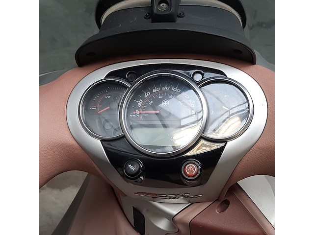 Motorscooter, piaggio, 350 beverly sport, 2012 - afbeelding 22 van  32
