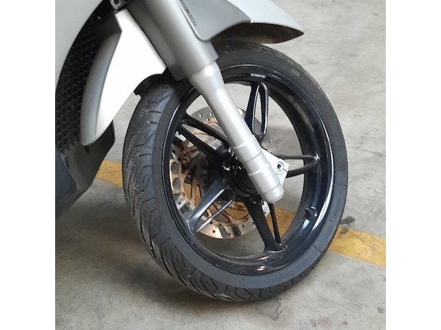 Motorscooter, piaggio, 350 beverly sport, 2012 - afbeelding 25 van  32