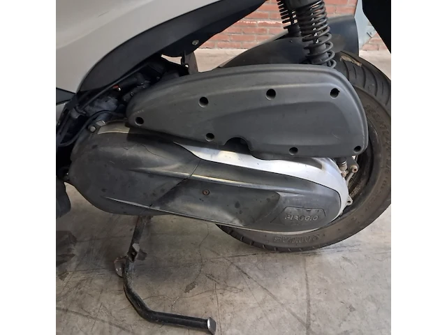 Motorscooter, piaggio, beverly - afbeelding 13 van  72