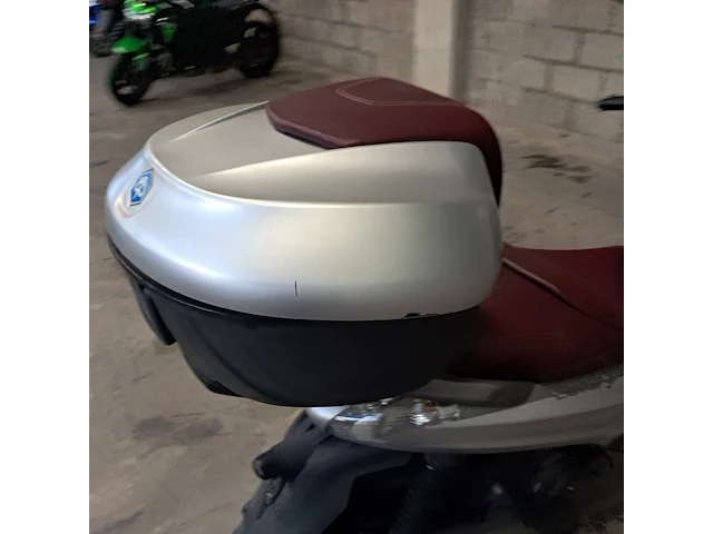 Motorscooter, piaggio, beverly - afbeelding 19 van  72