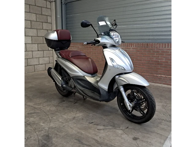 Motorscooter, piaggio, beverly - afbeelding 12 van  72