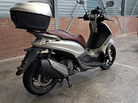 Motorscooter, piaggio, beverly - afbeelding 33 van  72