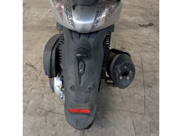 Motorscooter, piaggio, beverly - afbeelding 38 van  72