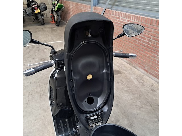 Motorscooter, piaggio, gts, 2019 - afbeelding 21 van  42