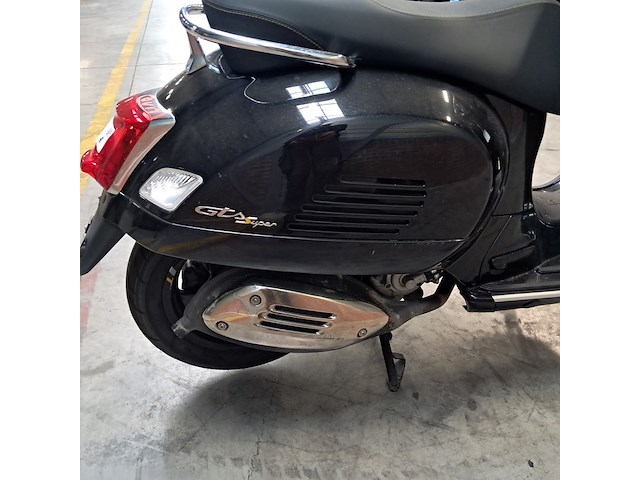 Motorscooter, piaggio, gts, 2019 - afbeelding 42 van  42