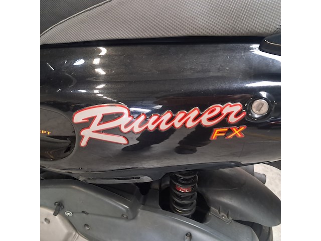 Motorscooter, piaggio, runner 125 fx - afbeelding 35 van  37