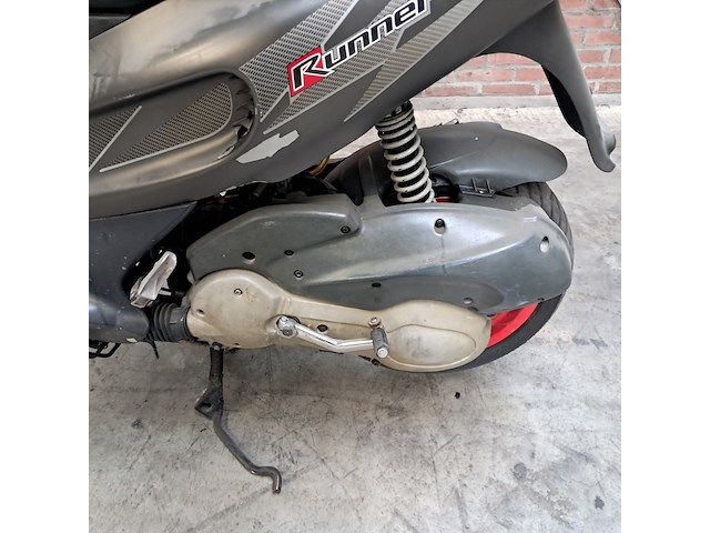 Motorscooter, piaggio, runner fx125 - afbeelding 9 van  35