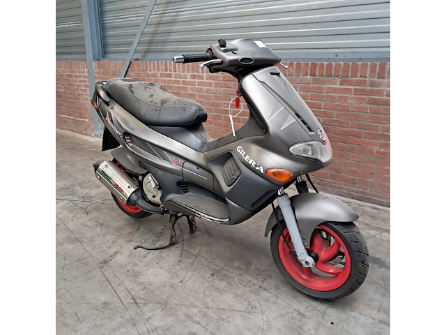 Motorscooter, piaggio, runner fx125 - afbeelding 12 van  35