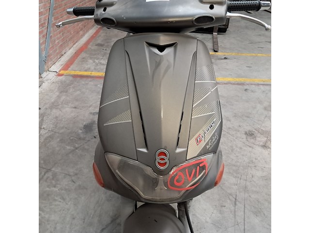 Motorscooter, piaggio, runner fx125 - afbeelding 24 van  35