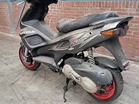 Motorscooter, piaggio, runner fx125 - afbeelding 32 van  35