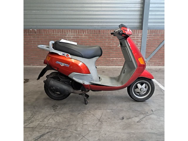Motorscooter, piaggio, skipper 125 - afbeelding 1 van  46