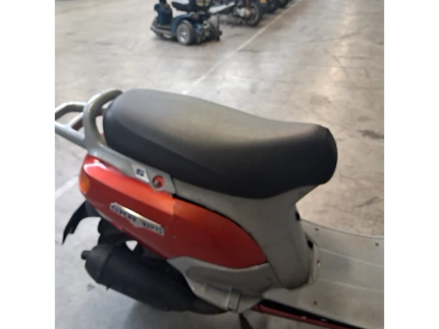 Motorscooter, piaggio, skipper 125 - afbeelding 36 van  46