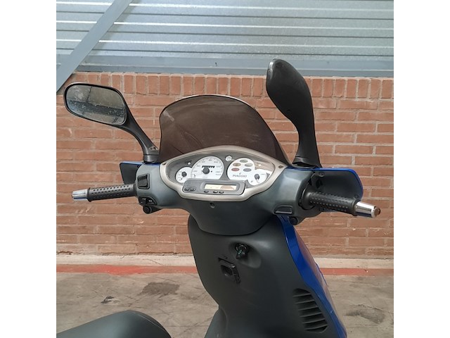 Motorscooter, piaggio, skipper 125 - afbeelding 11 van  25