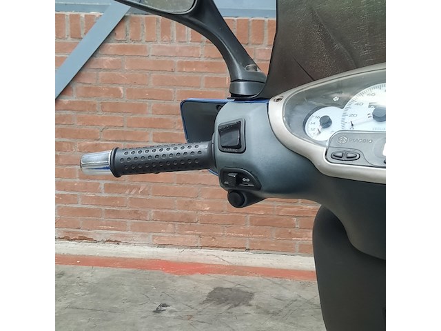 Motorscooter, piaggio, skipper 125 - afbeelding 13 van  25