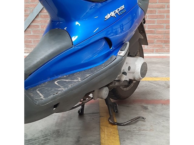 Motorscooter, piaggio, skipper 125 - afbeelding 23 van  25