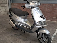 Motorscooter, piaggio, skipper - afbeelding 22 van  54