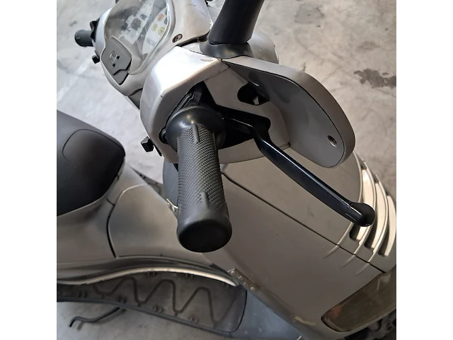 Motorscooter, piaggio, skipper - afbeelding 39 van  54