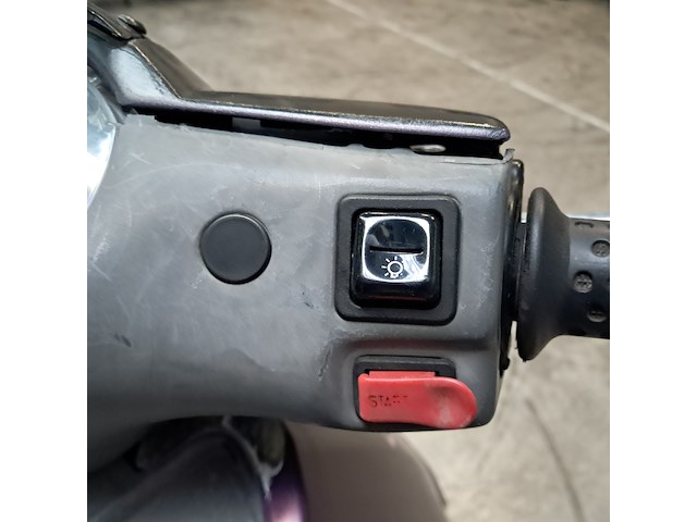 Motorscooter, piaggio, skipper - afbeelding 3 van  34