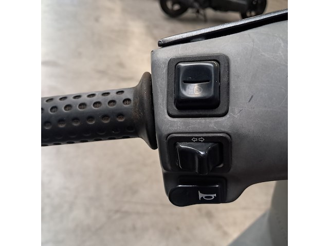 Motorscooter, piaggio, skipper - afbeelding 4 van  34