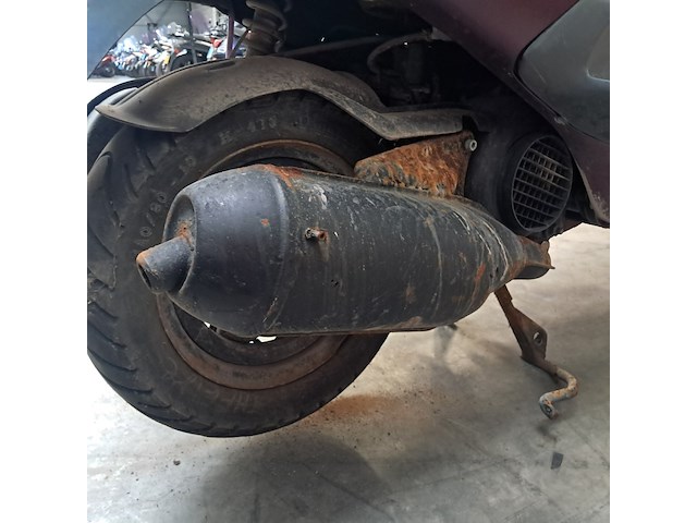 Motorscooter, piaggio, skipper - afbeelding 11 van  34