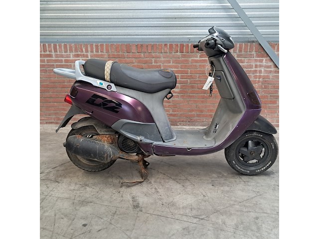 Motorscooter, piaggio, skipper - afbeelding 1 van  34