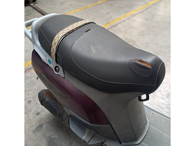 Motorscooter, piaggio, skipper - afbeelding 19 van  34