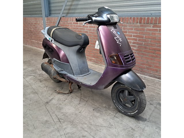 Motorscooter, piaggio, skipper - afbeelding 12 van  34