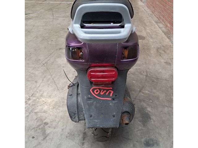 Motorscooter, piaggio, skipper - afbeelding 32 van  34